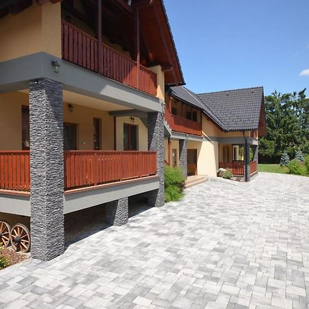 Apartmany Best I. Бешеньова Екстер'єр фото