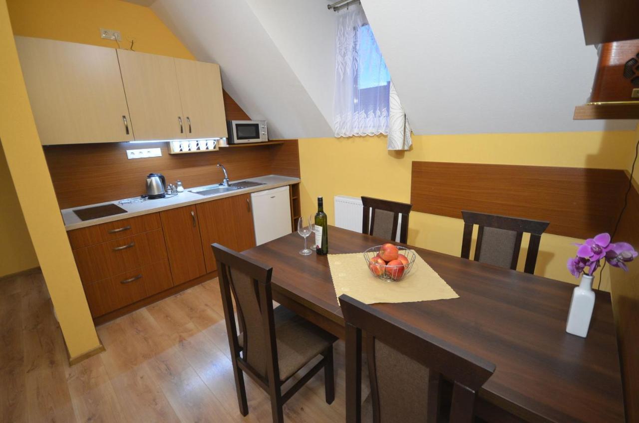 Apartmany Best I. Бешеньова Екстер'єр фото