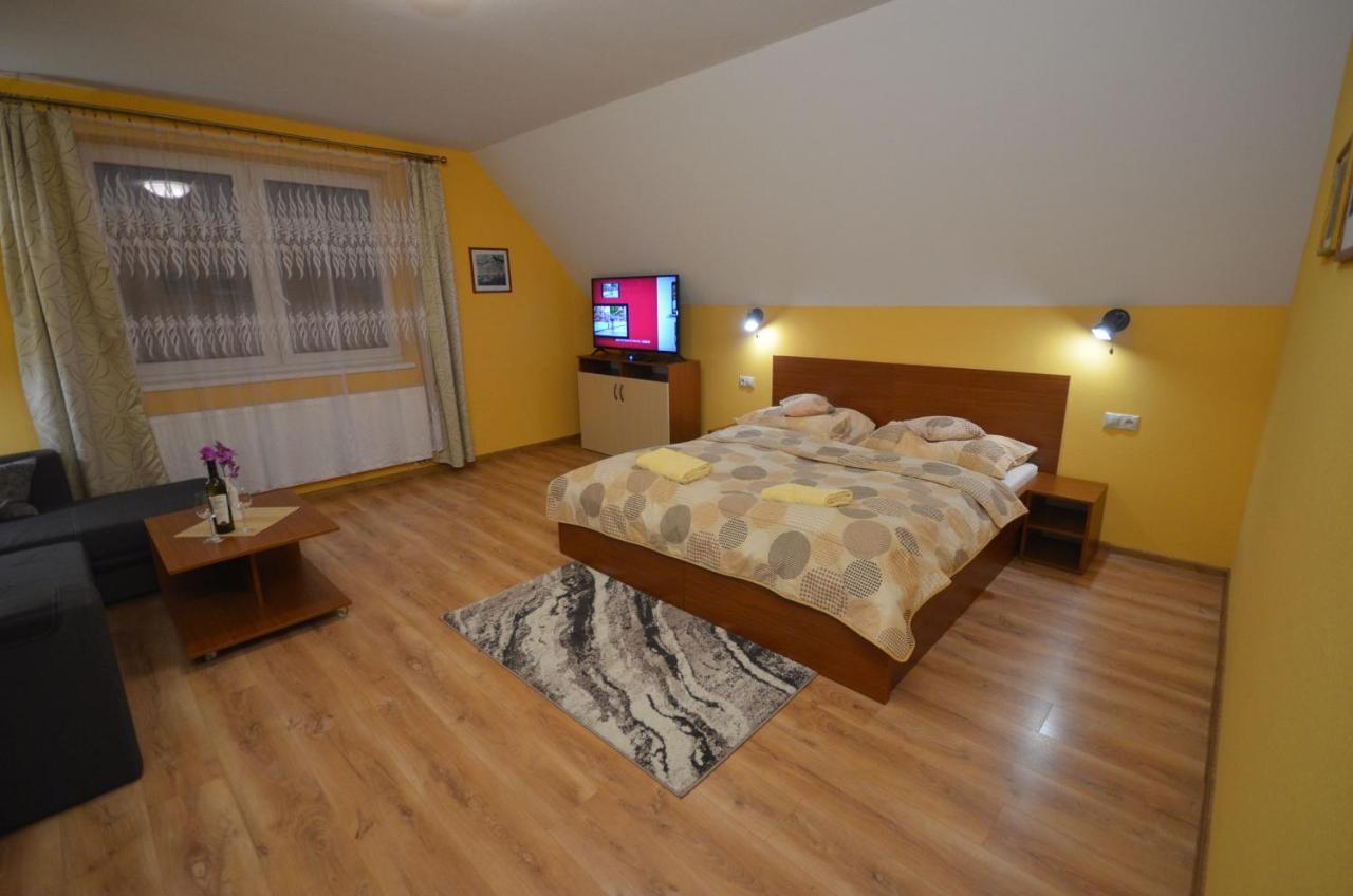 Apartmany Best I. Бешеньова Екстер'єр фото