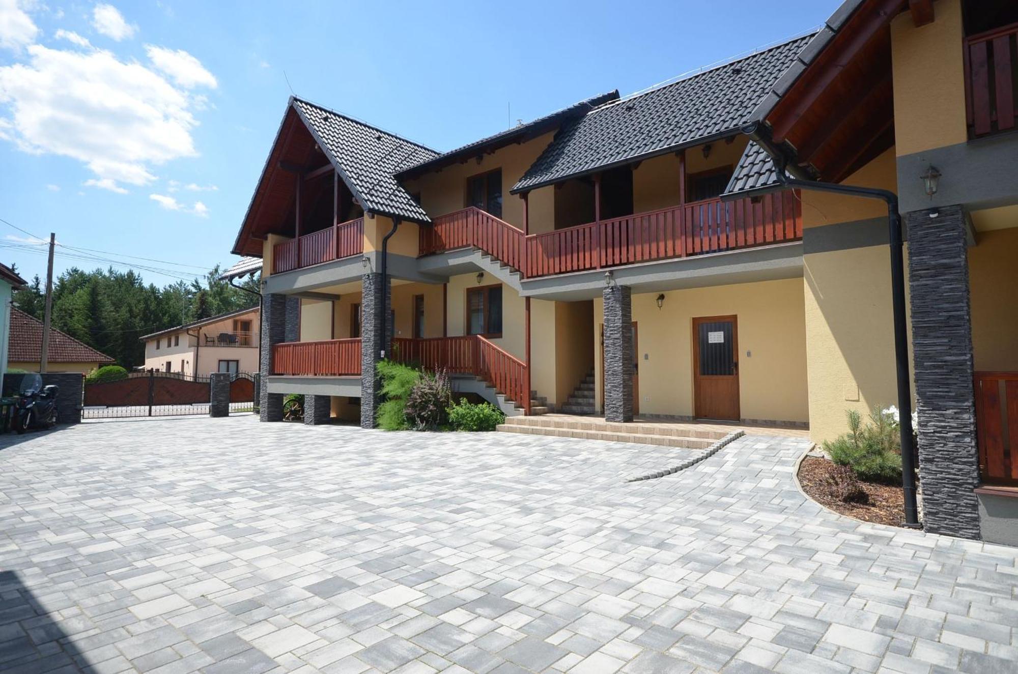 Apartmany Best I. Бешеньова Екстер'єр фото