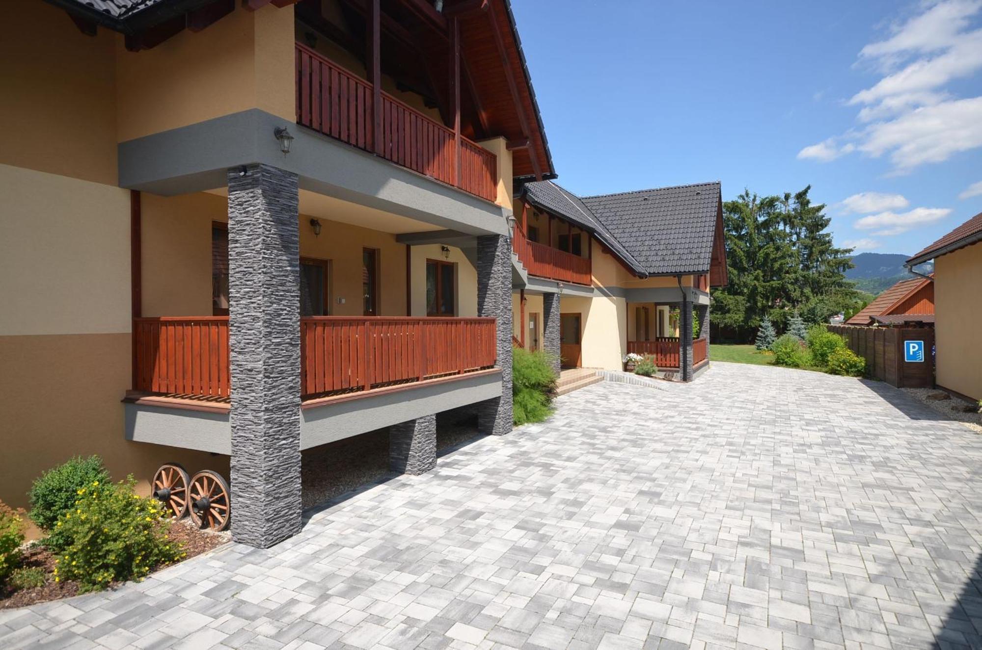 Apartmany Best I. Бешеньова Екстер'єр фото
